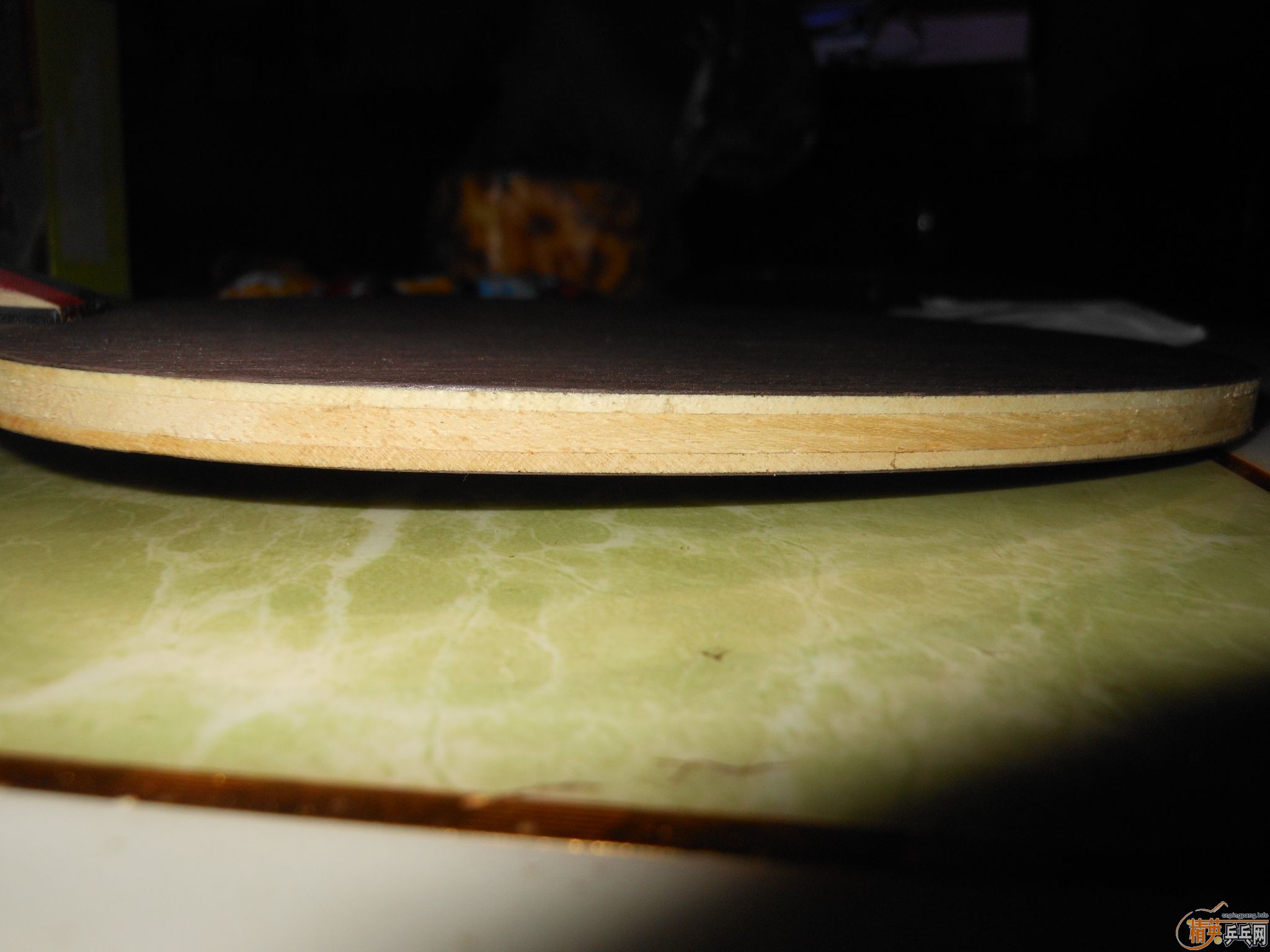 �տ�˹�ٿ�TC ̼�ع��� ��ɫ�µ����