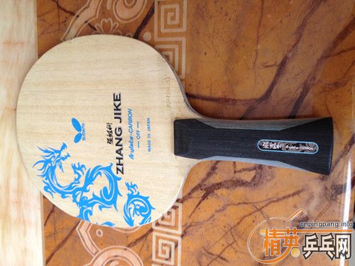 �ؿ�һ�������һ����������˫�ۣ����ţ�����oc