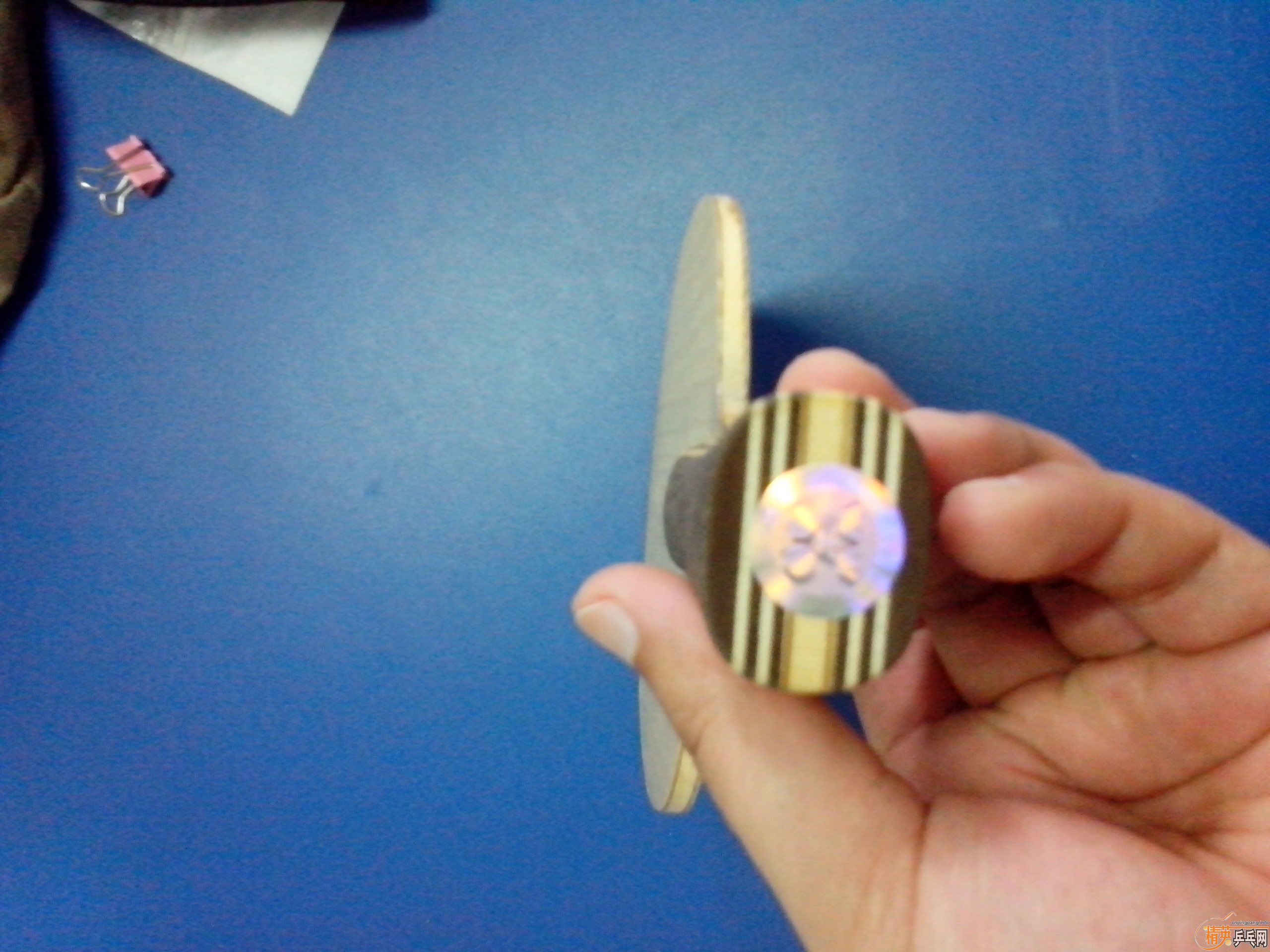 �������л�˹�ٿ���ʯVPSV��300Ԫ��Ʒ���