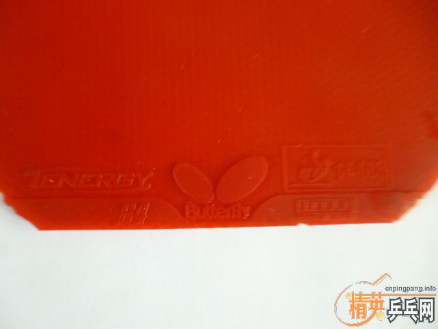 ��ɫ����64���ߴ��е�С��50����