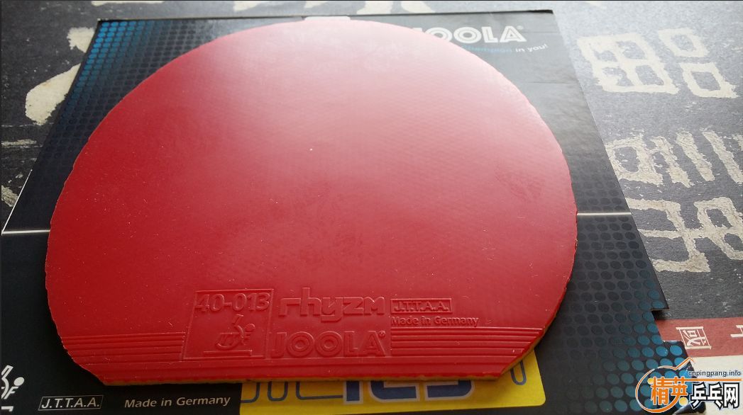 ����ɫ���׵����ף�����