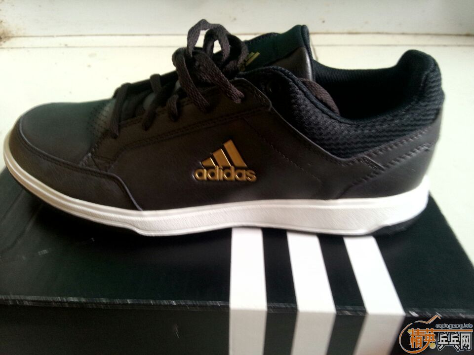 ����ȫ��ʵ��ר�������Խ�ϲ����ϴ�˹���а�Ь����ɫ��43��Ŵ�һ�룬�ʺ�42��41�����봩����Ʒ��֤��