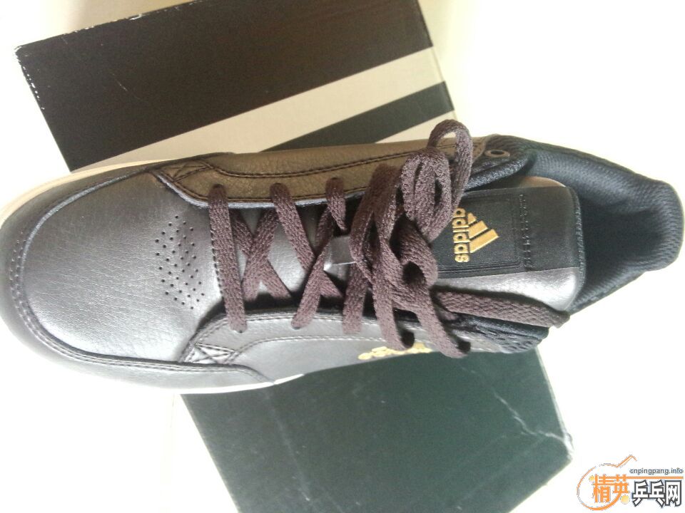 ����ȫ��ʵ��ר�������Խ�ϲ����ϴ�˹���а�Ь����ɫ��43��Ŵ�һ�룬�ʺ�42��41�����봩����Ʒ��֤��