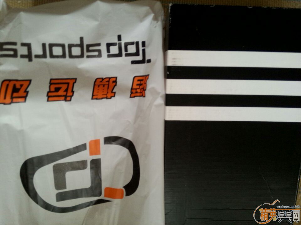 ����ȫ��ʵ��ר�������Խ�ϲ����ϴ�˹���а�Ь����ɫ��43��Ŵ�һ�룬�ʺ�42��41�����봩����Ʒ��֤��