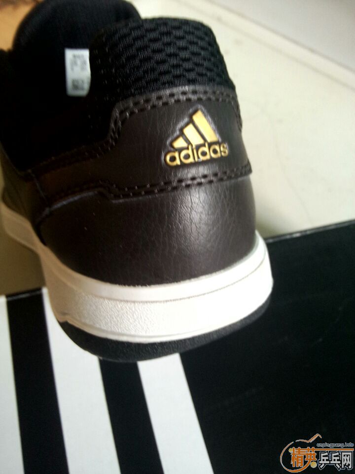 ����ȫ��ʵ��ר�������Խ�ϲ����ϴ�˹���а�Ь����ɫ��43��Ŵ�һ�룬�ʺ�42��41�����봩����Ʒ��֤��