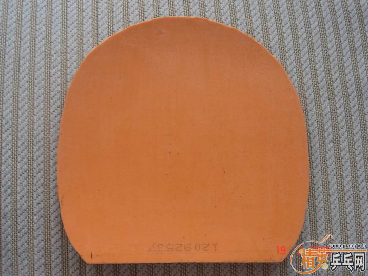 ��ɫ���׵ĺ�ɫ�����M1����