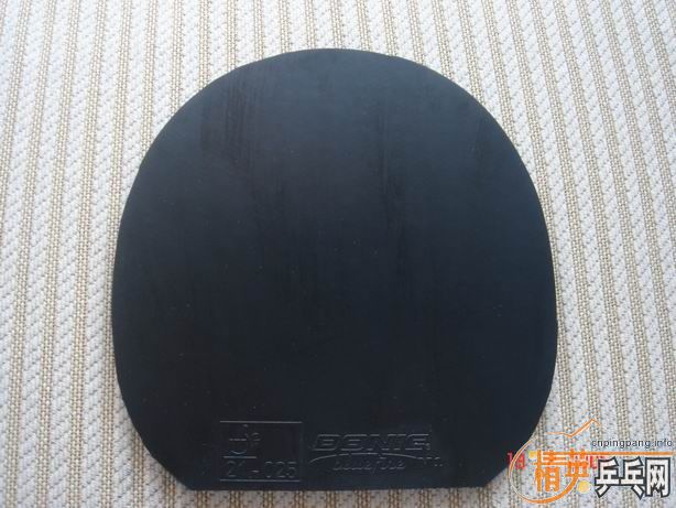 ��ɫ���׵ĺ�ɫ�����M1����