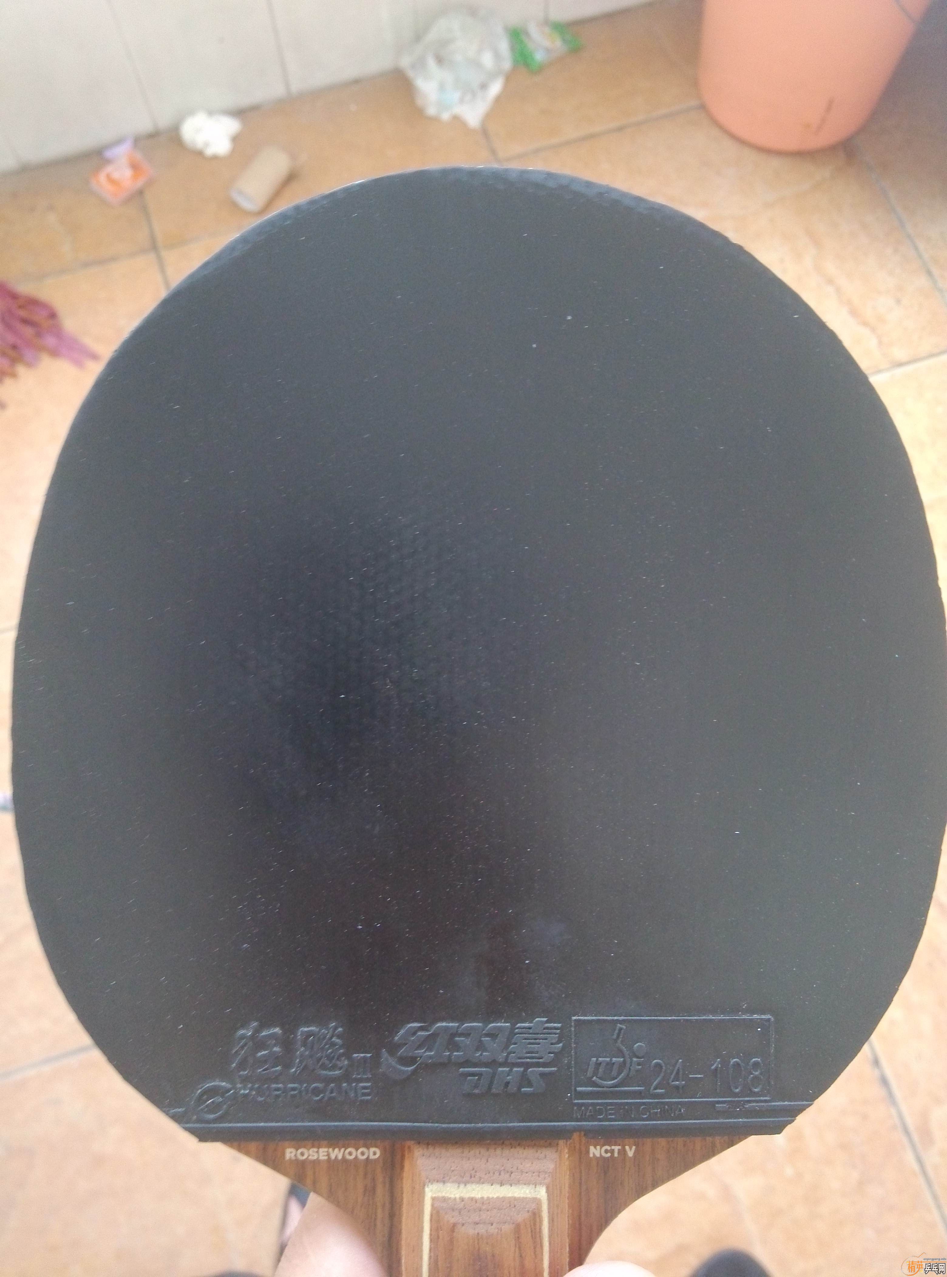 ���ų����µĺ�ɫʡ�񣬳ߴ�9.5   15    15.5