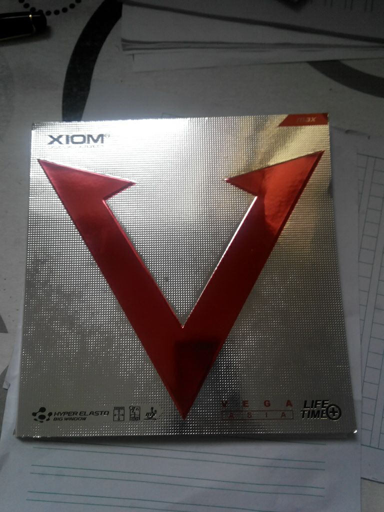 �����δ���ĺ�ɫ���ͺ�v��120���ʡ�