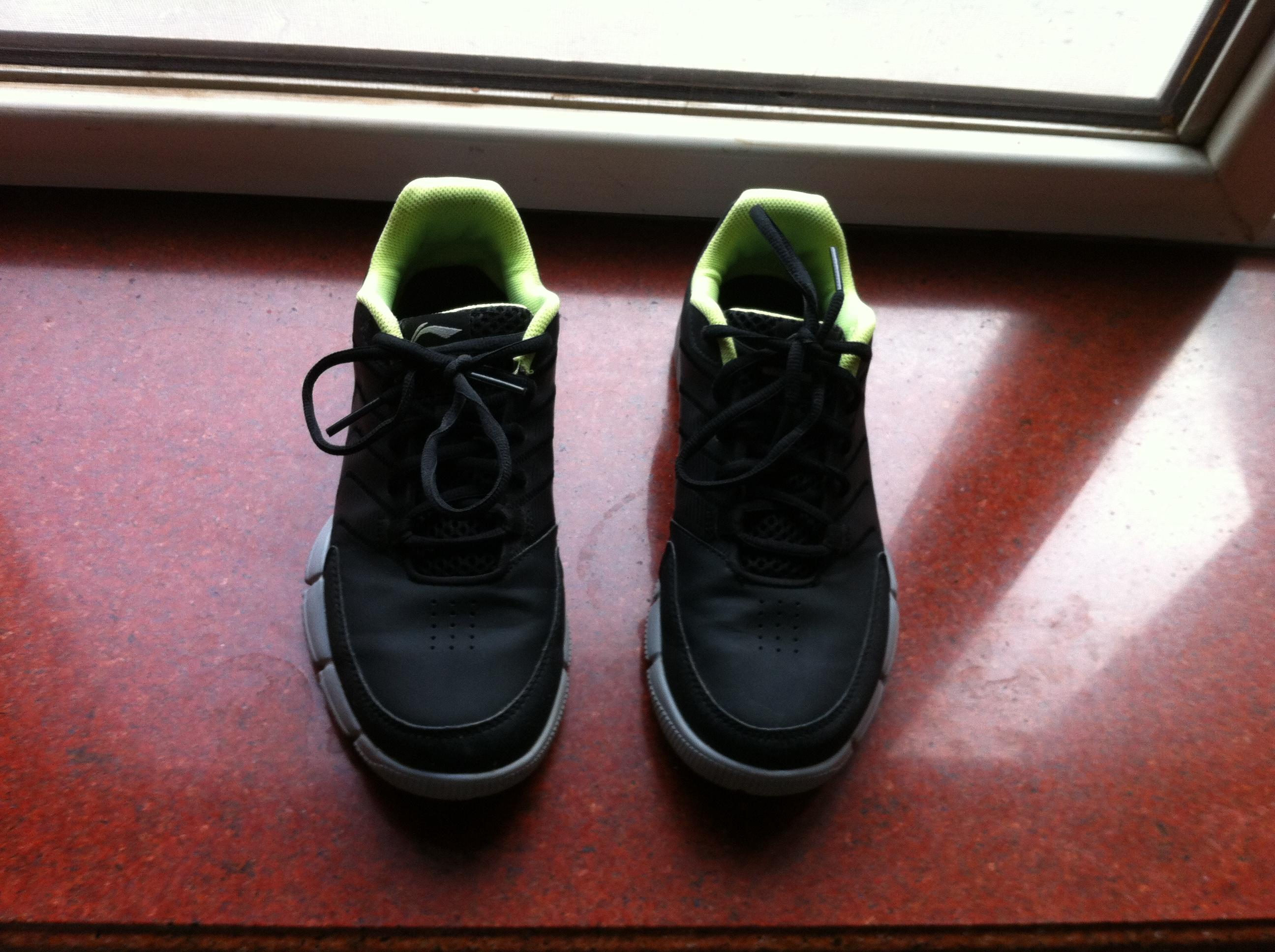 �����������˶�Ь120����