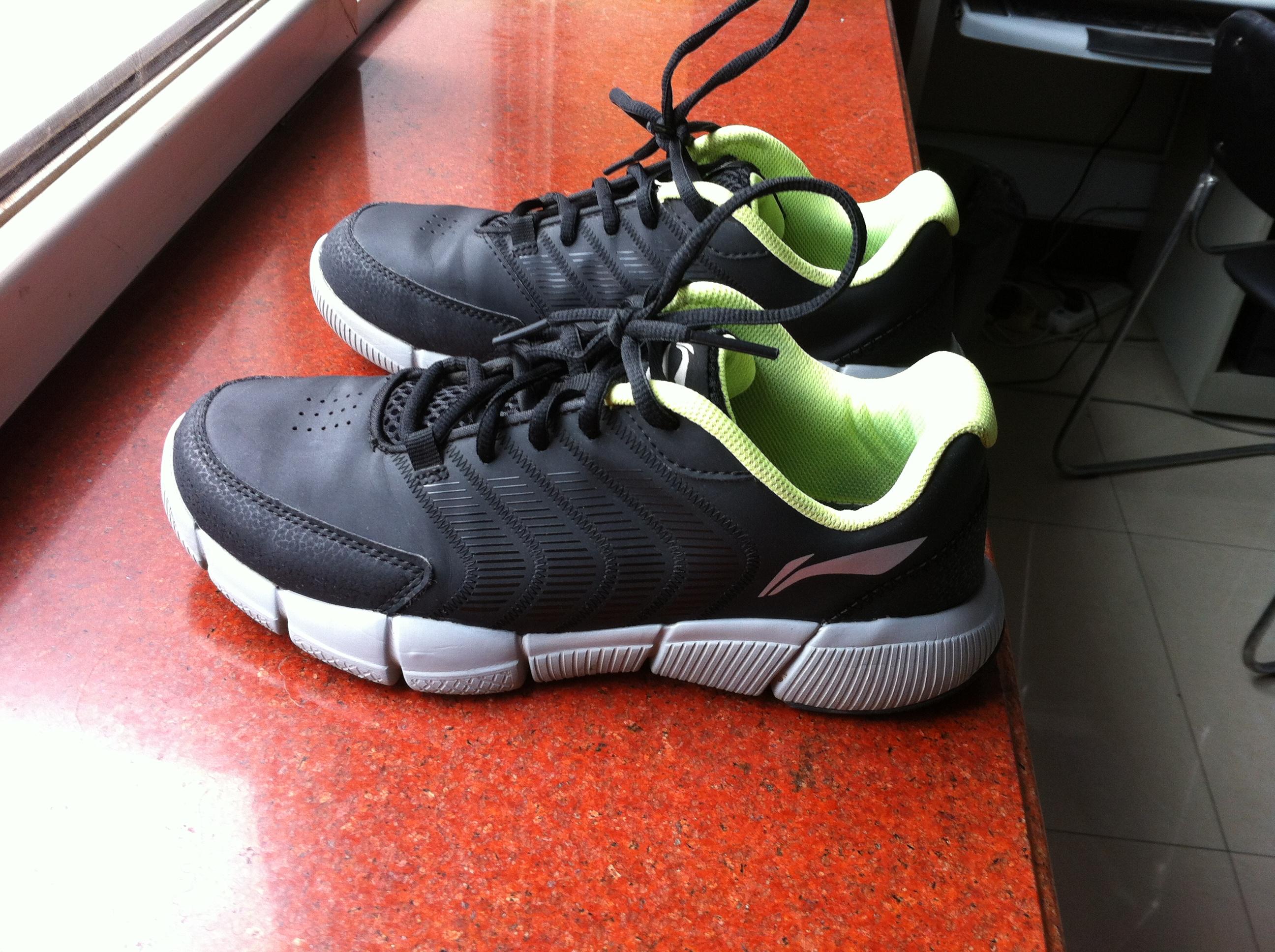 �����������˶�Ь120����