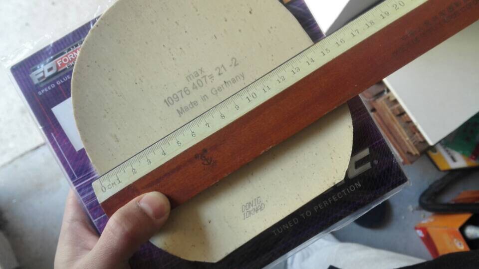 ���ƣ���ɫ