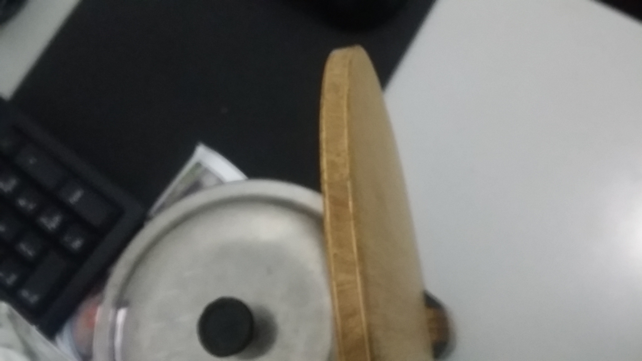 ľ600