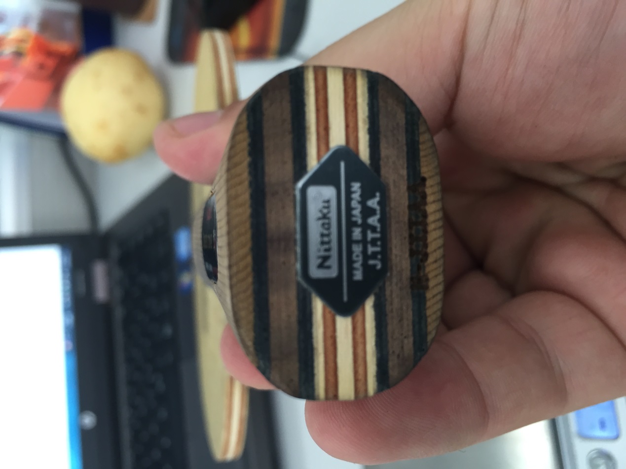 ���ִ��� ��ɫ��