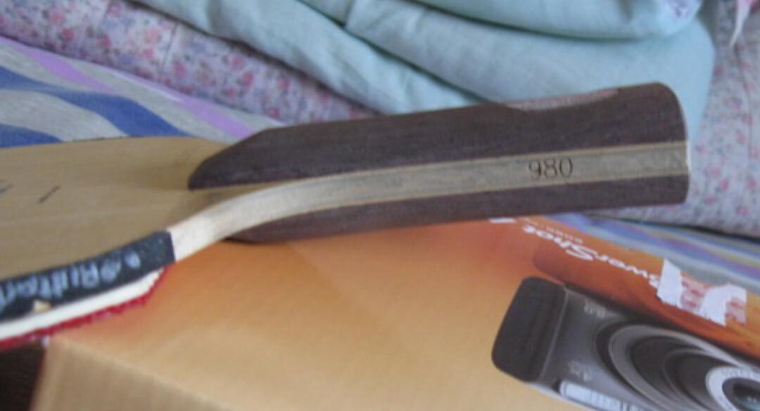 ������980