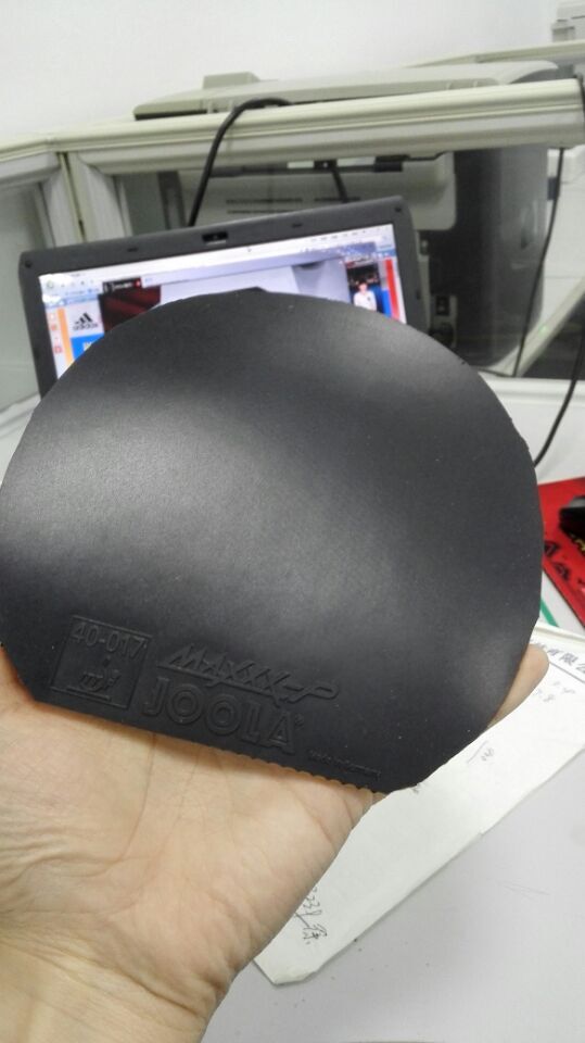 ��һ�ź�ɫMAXXX-P ��ɫ����������Ȥ��������