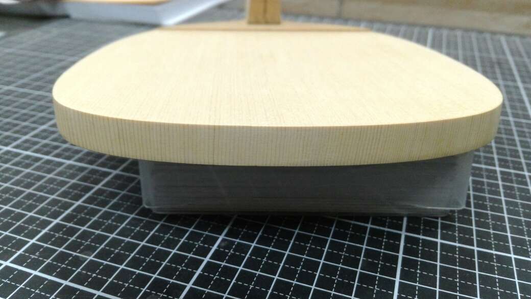 ���λ��ֱ���ּ���һ���������������������������������ۺ��񲻶Գƣ��Դ�����Ӱ����