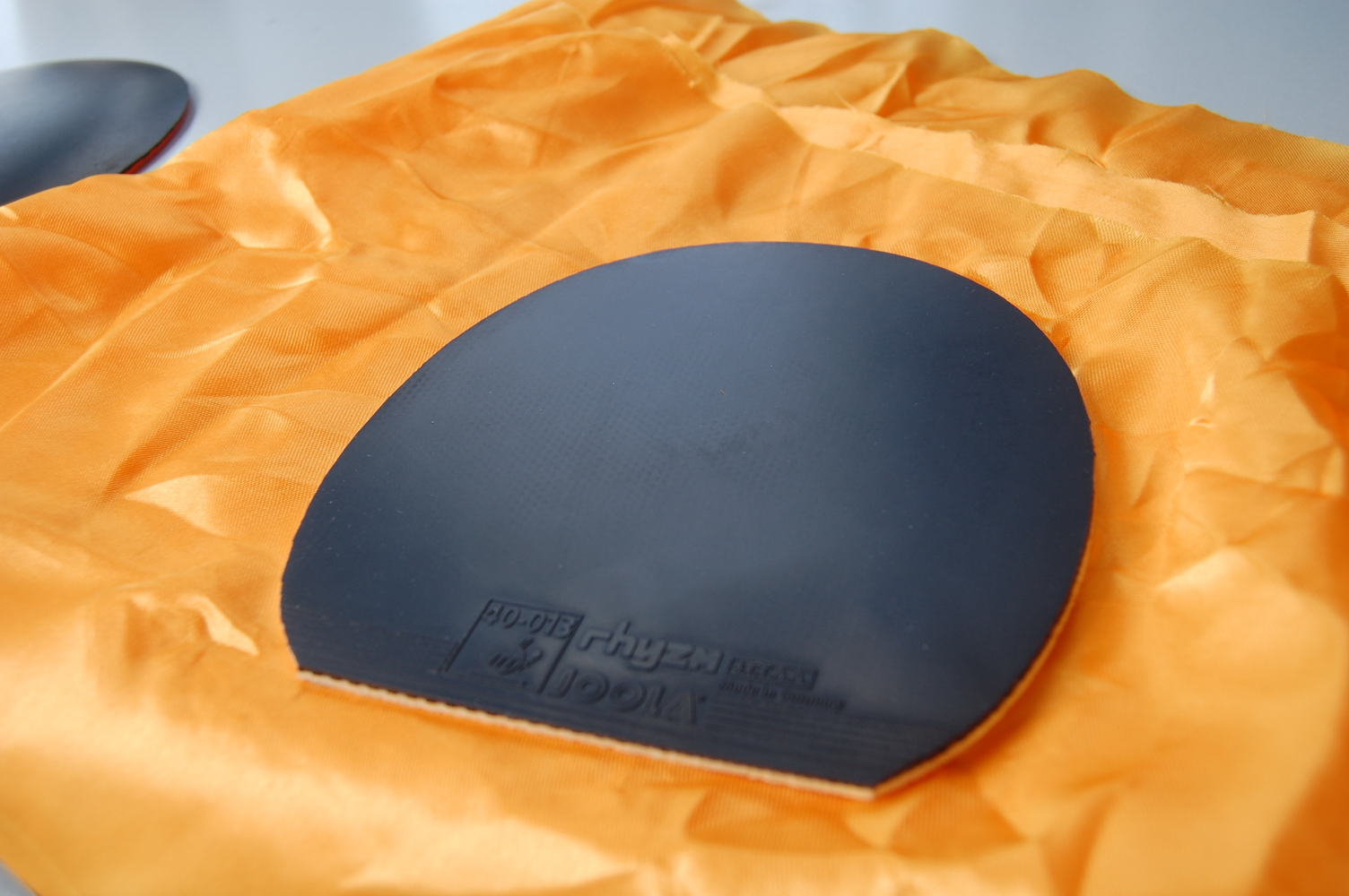 Ӳ���񣬺�ڸ�һ���칭3��37�Ⱥ�ɫ����