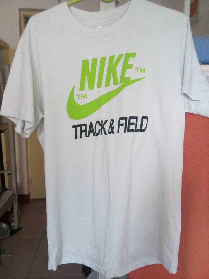 ���Ϳ�T���ͳ���  80���ʳ��Ϳ�T���ͳ������߻�������˺�����ɫ�Ľ�Ƥ