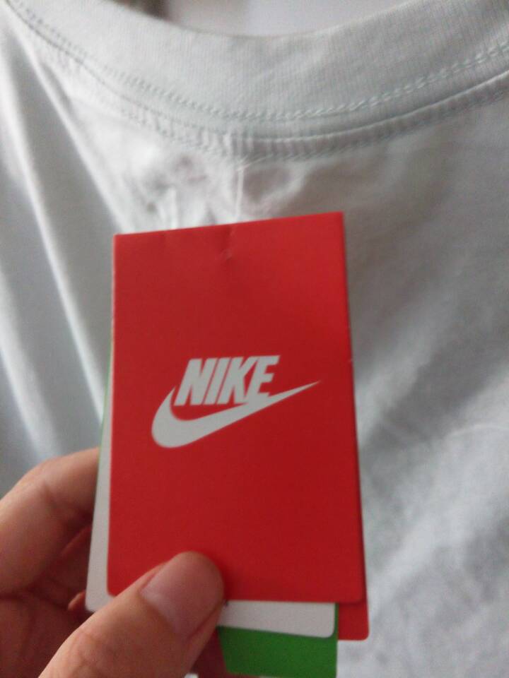 ���Ϳ�T���ͳ���  80���ʳ��Ϳ�T���ͳ������߻�������˺�����ɫ�Ľ�Ƥ