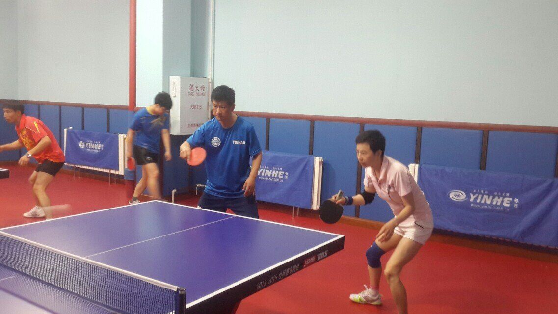 ���� ������  ������  ����