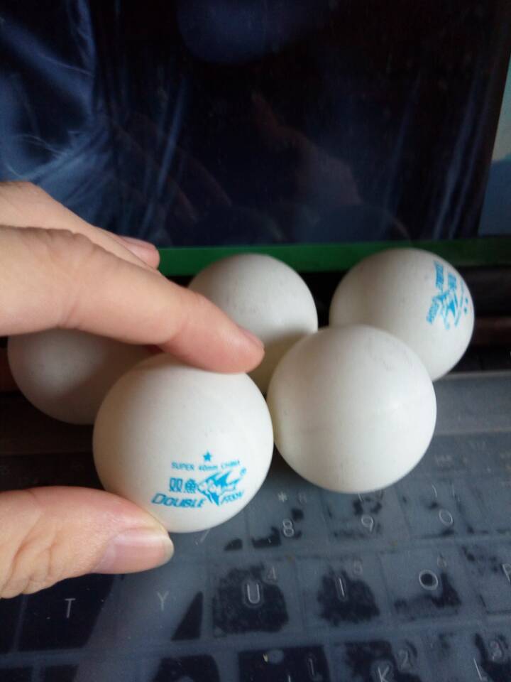 40���ʳ����ֿ����   ��һ��˫��һ�����ɫ