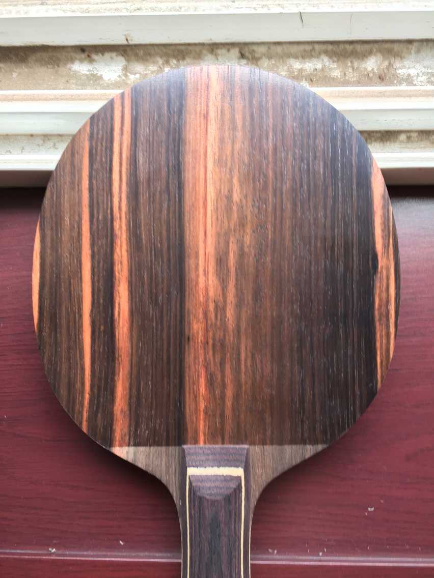 �հ� ��̴�� ��ɫ ���� Ʒ�� �������ϳ� ��