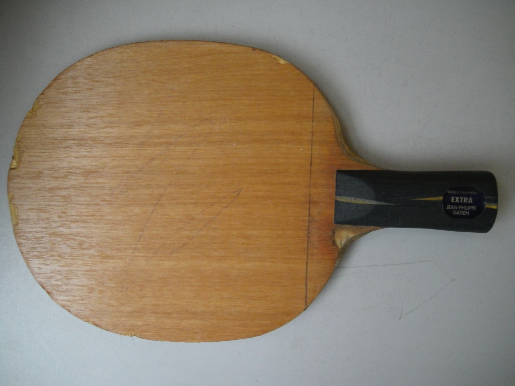 ��ֱ�ϱ���YE+��ɫneo����39��2.15���310���ʣ�����һ���ɫ���ɵ�