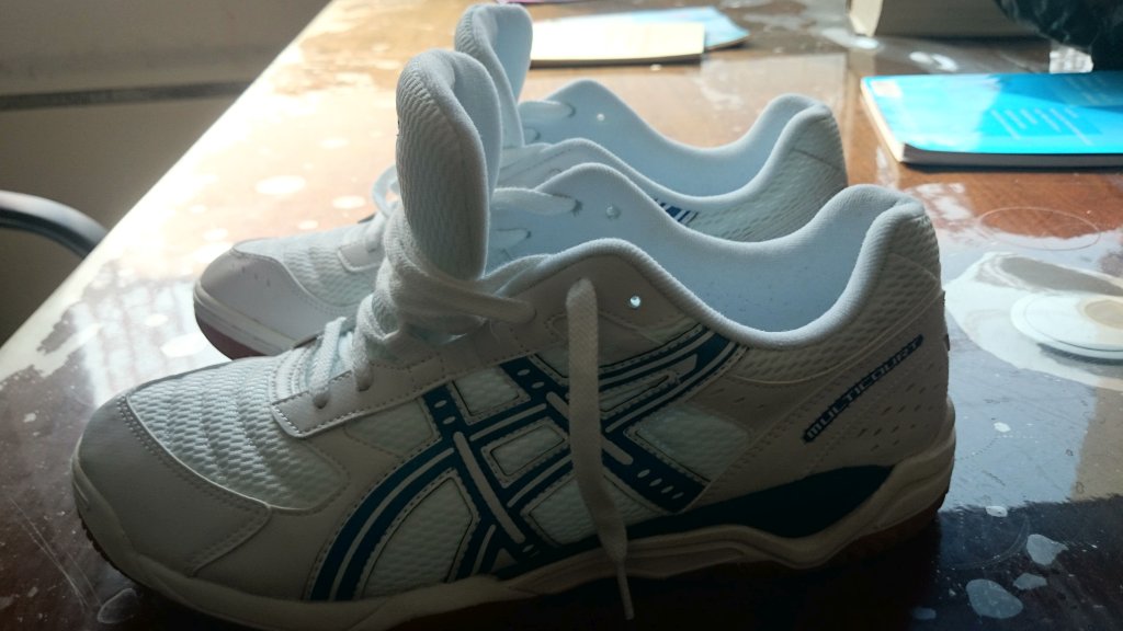 ����һ˫����һ�ε�ASICSƹ����Ь��210Ԫ����